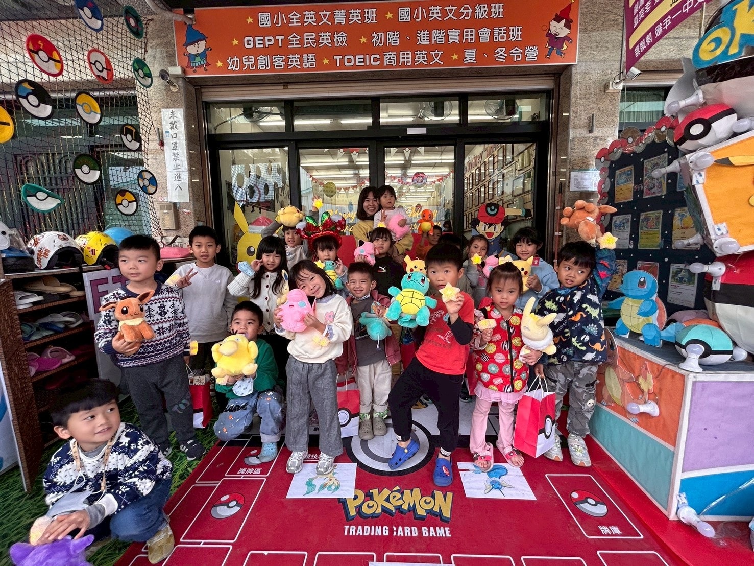 12 月幼兒英語 × 聖誕主題課程紀錄